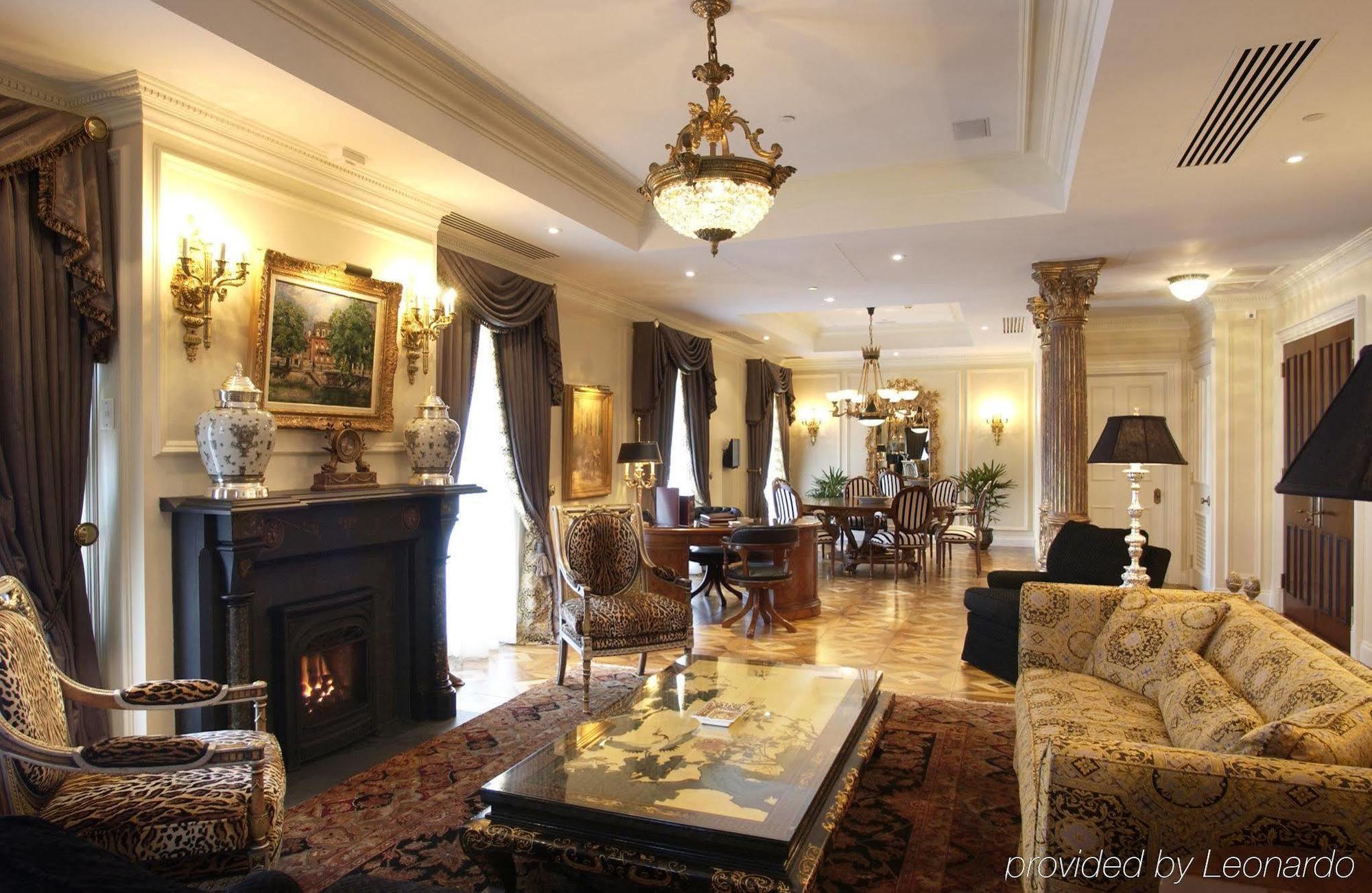 Hotel Le St. James Монреаль Экстерьер фото