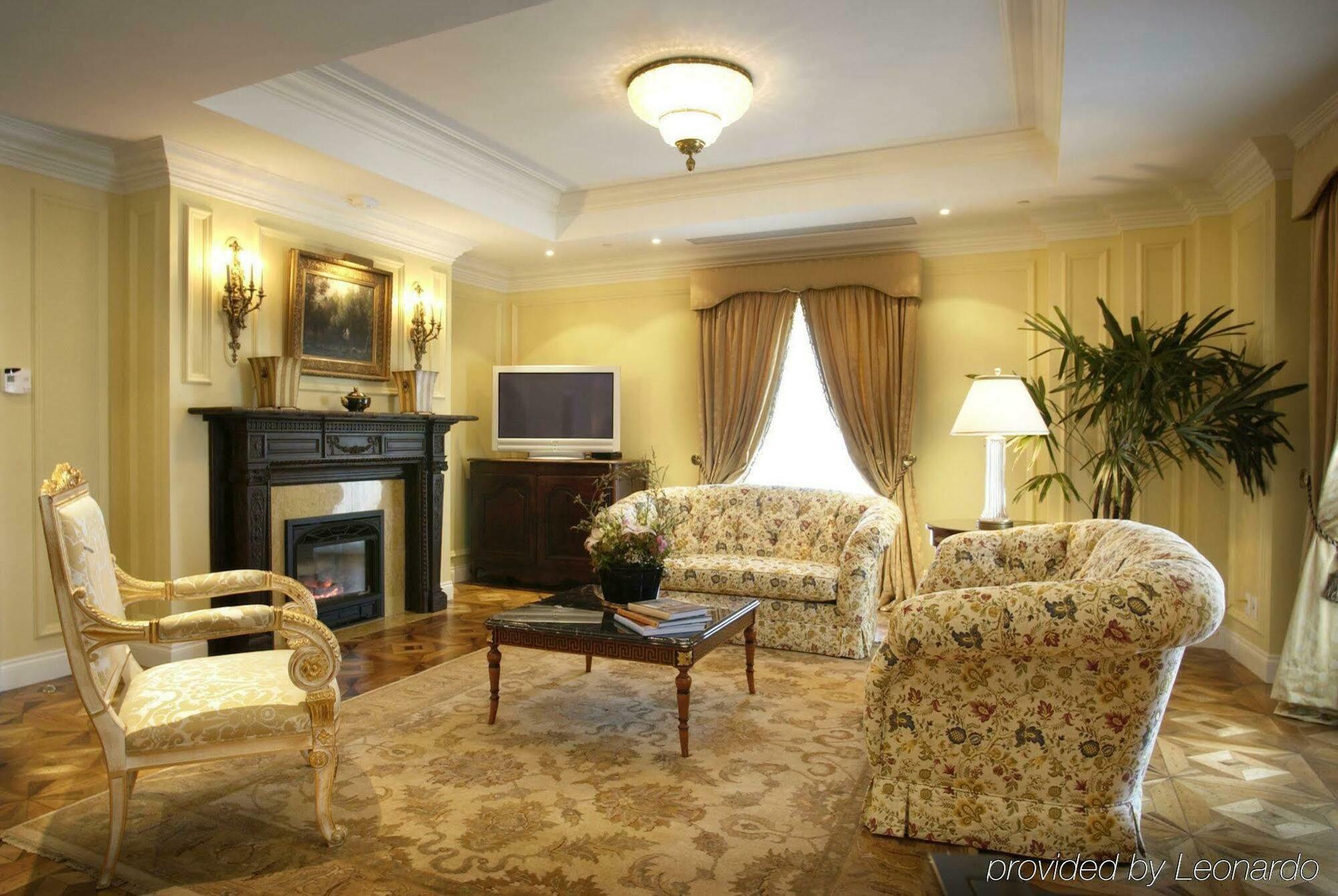 Hotel Le St. James Монреаль Экстерьер фото