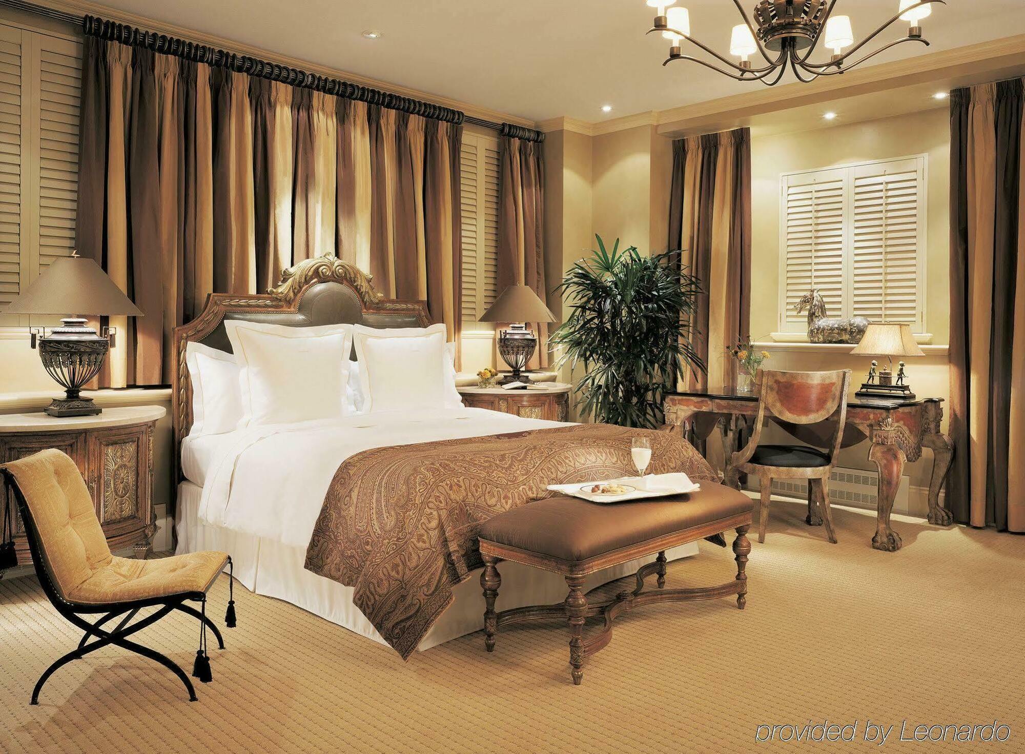Hotel Le St. James Монреаль Номер фото