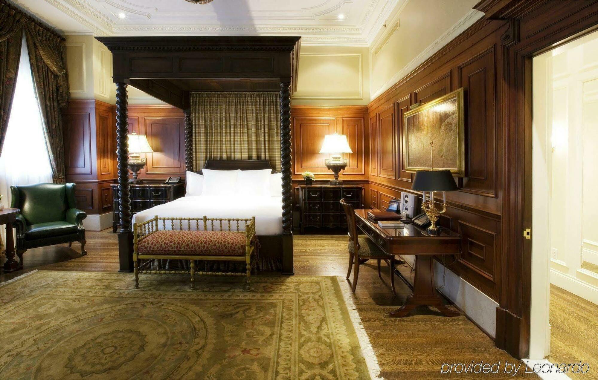 Hotel Le St. James Монреаль Экстерьер фото
