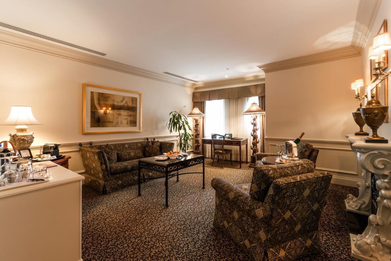 Hotel Le St. James Монреаль Экстерьер фото